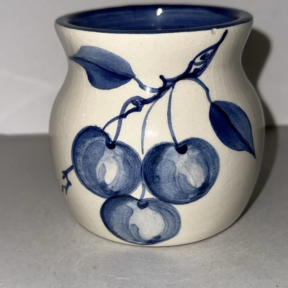 KNESSETH DENISONS Handmade and Signed Ceramic Pottery Vase 3”
